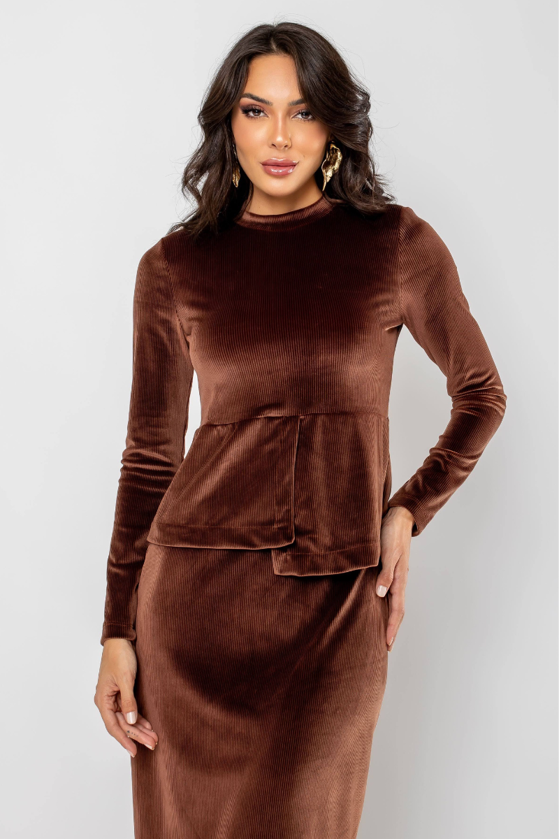 07 blusa feminina peplum veludo marrom