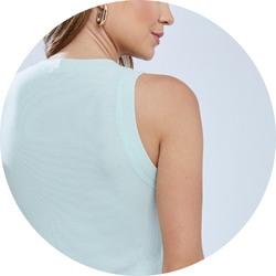 01 regata feminina basica canelada verde claro