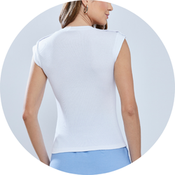 01 blusa feminina canelada botoes branca