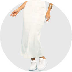 02 saia feminina com botoes off white