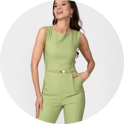 02 macacao feminino com cinto verde claro