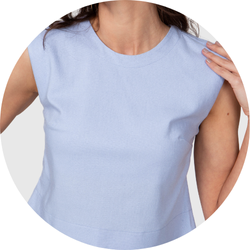 01 regata feminina linho azul claro