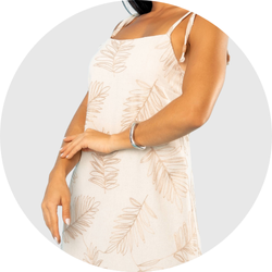 01 vestido feminino linho bordado nude