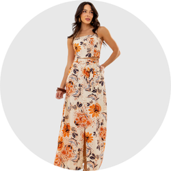 01 conjunto feminino com cropped estampado nude