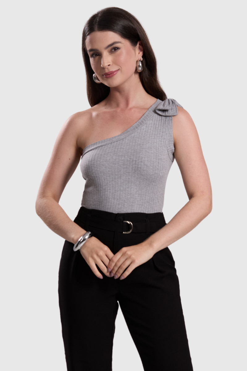 07 blusa feminina assimetrica laco cinza